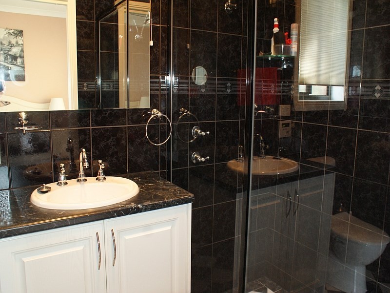 18 Riverglen Drive, Murray Bridge SA 5253