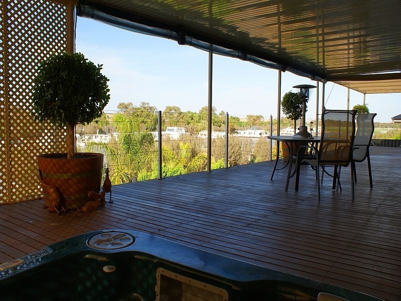 18 Riverglen Drive, Murray Bridge SA 5253