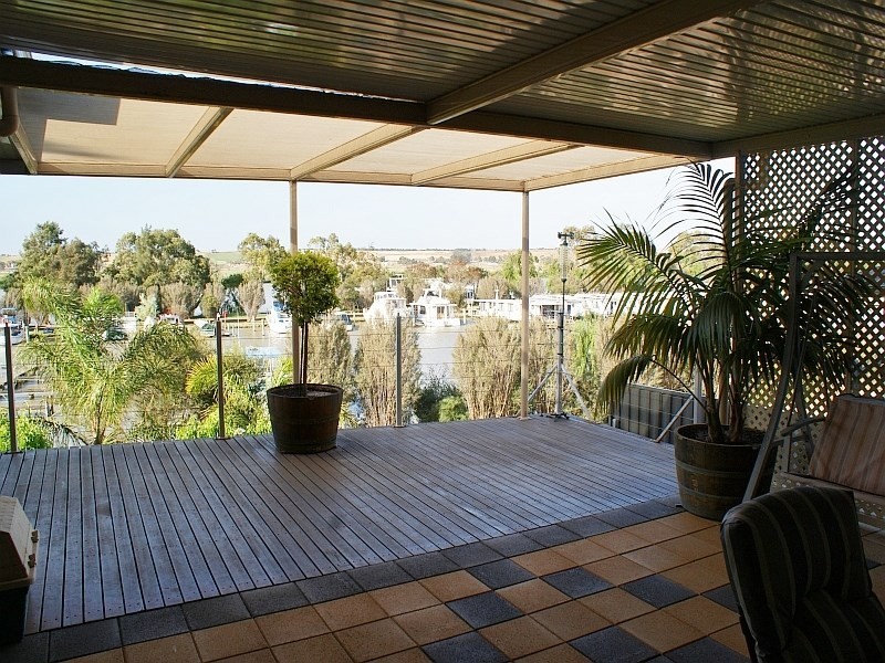 18 Riverglen Drive, Murray Bridge SA 5253