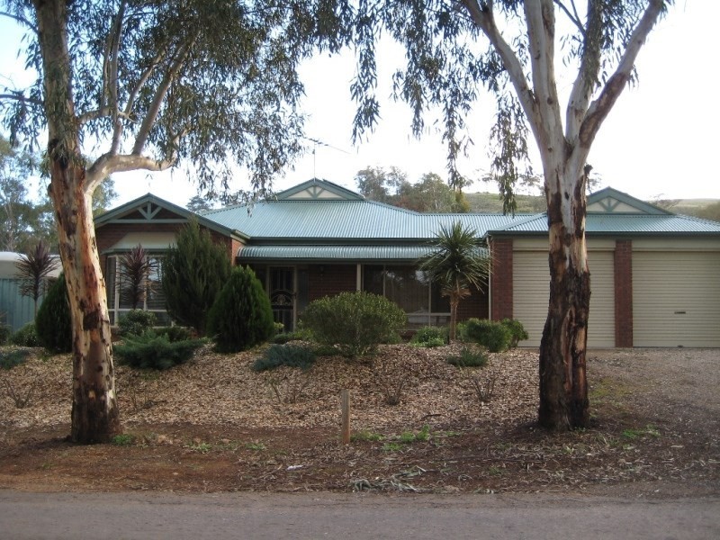 15 Young Road, Kanmantoo SA 5252