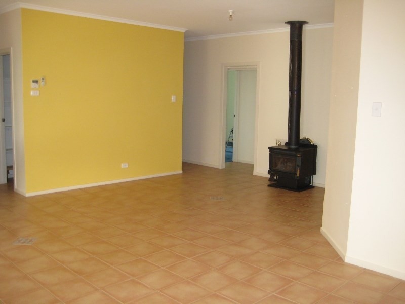 15 Young Road, Kanmantoo SA 5252