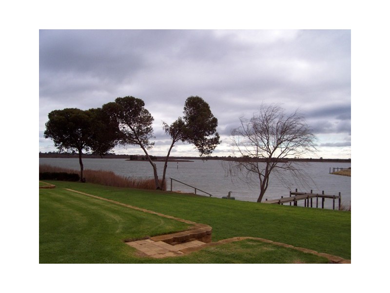 11 Seymour Drive, Wellington Marina, Wellington SA 5259
