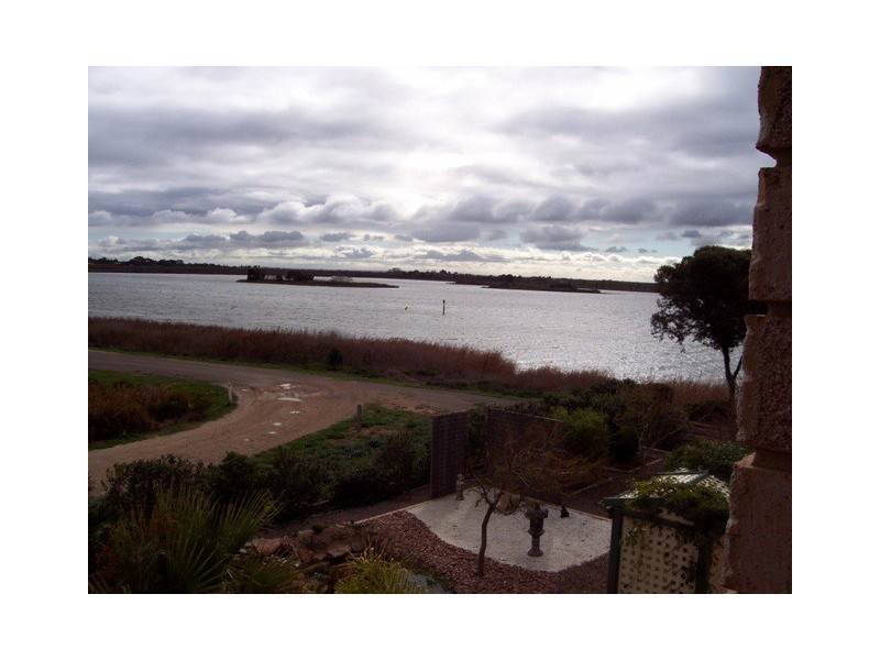 11 Seymour Drive, Wellington Marina, Wellington SA 5259