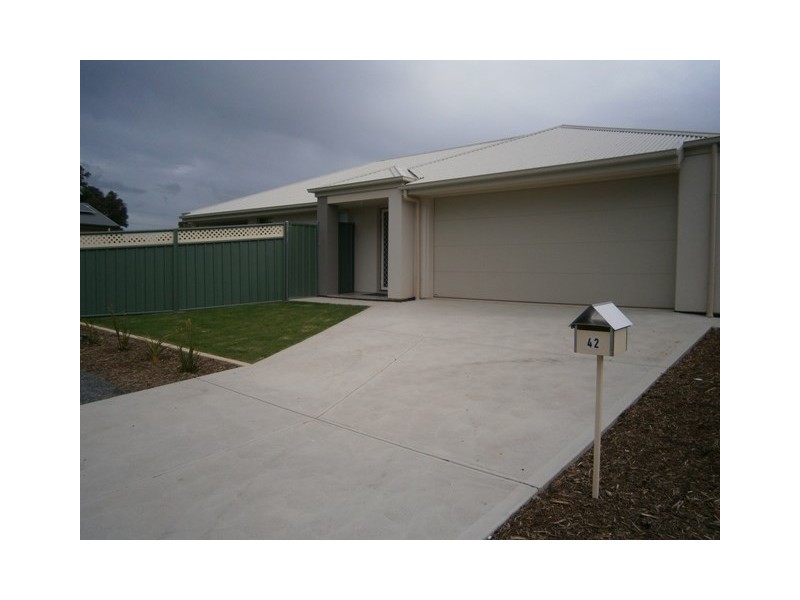 42 Pfitzner Close, Murray Bridge SA 5253