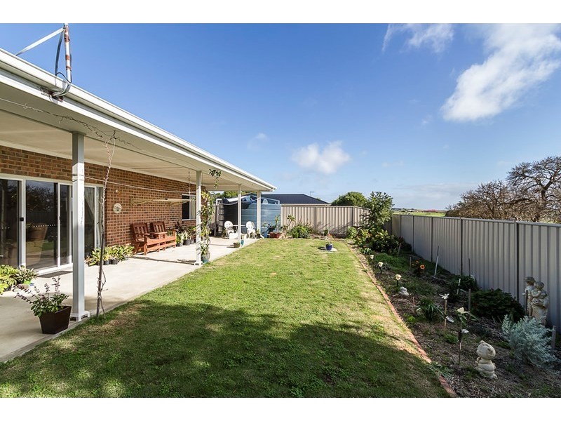 7 McFarlane Street, Meningie SA 5264