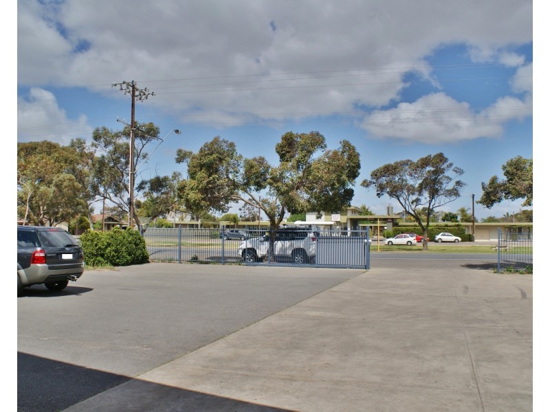 219 Adelaide Road, Murray Bridge SA 5253