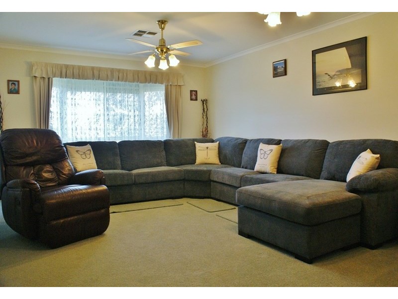 33 Tumbella Drive, Murray Bridge SA 5253