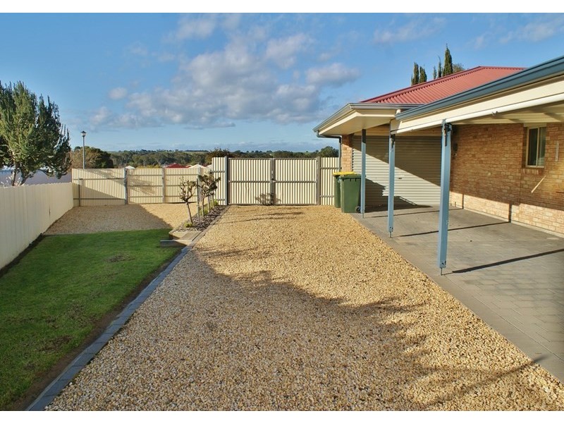33 Tumbella Drive, Murray Bridge SA 5253
