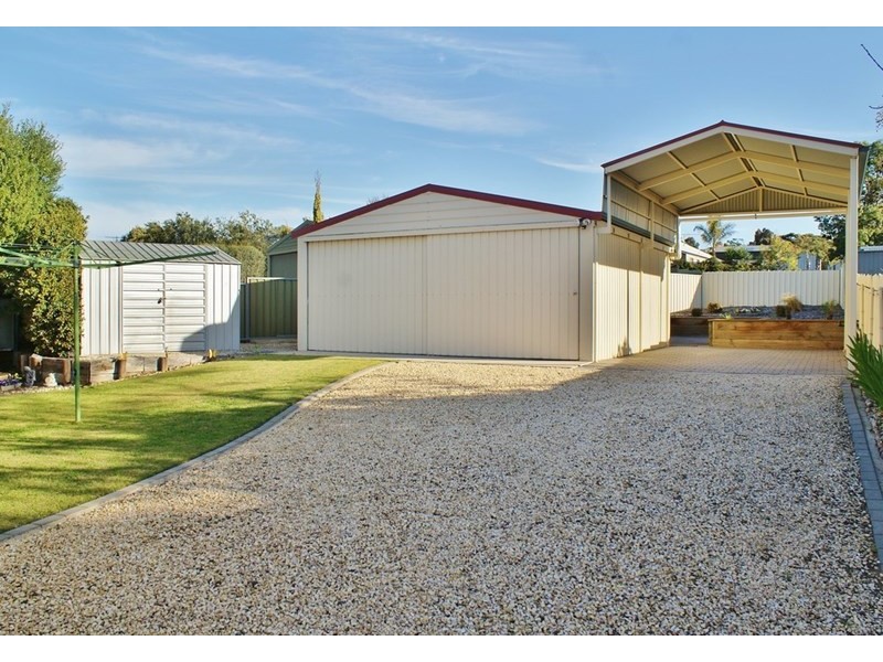 33 Tumbella Drive, Murray Bridge SA 5253