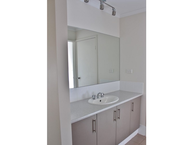 25 Willowbark Crescent, Murray Bridge SA 5253