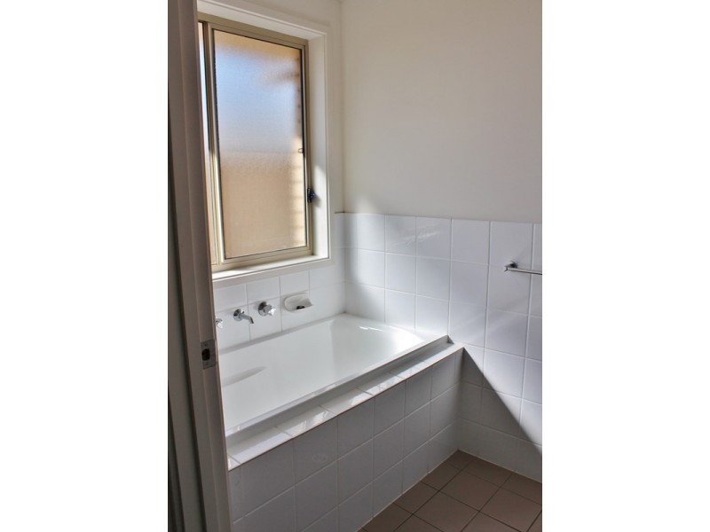 25 Willowbark Crescent, Murray Bridge SA 5253