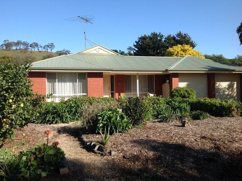 19 Young Road, Kanmantoo SA 5252