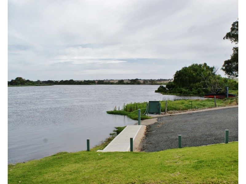 33 Queen Louisa Drive, Murray Bridge SA 5253