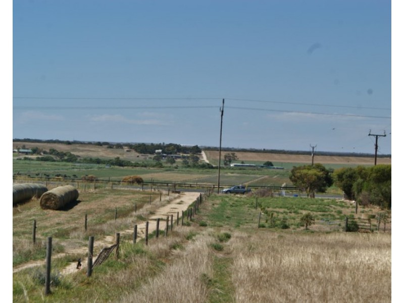 Lot 358 Jervois Road, Woods Point SA 5253