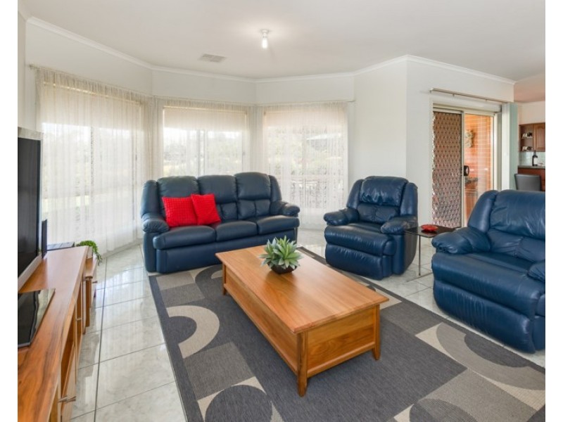 8 Schwerdt Road, Murray Bridge SA 5253