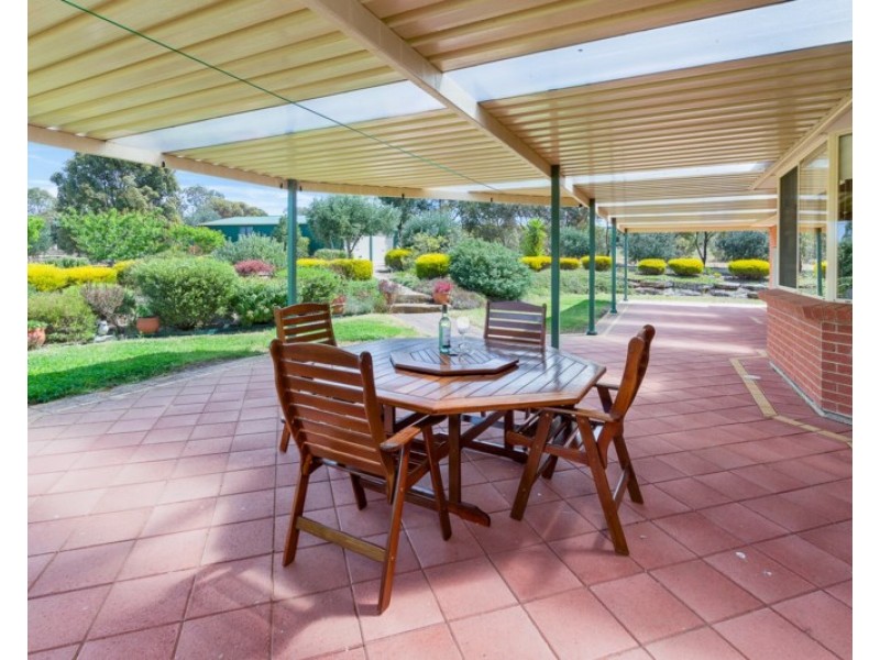 8 Schwerdt Road, Murray Bridge SA 5253