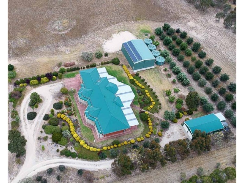 8 Schwerdt Road, Murray Bridge SA 5253