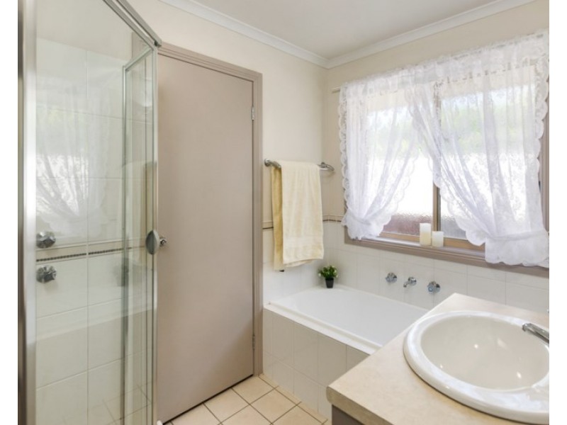 27 Darling Avenue, Murray Bridge SA 5253