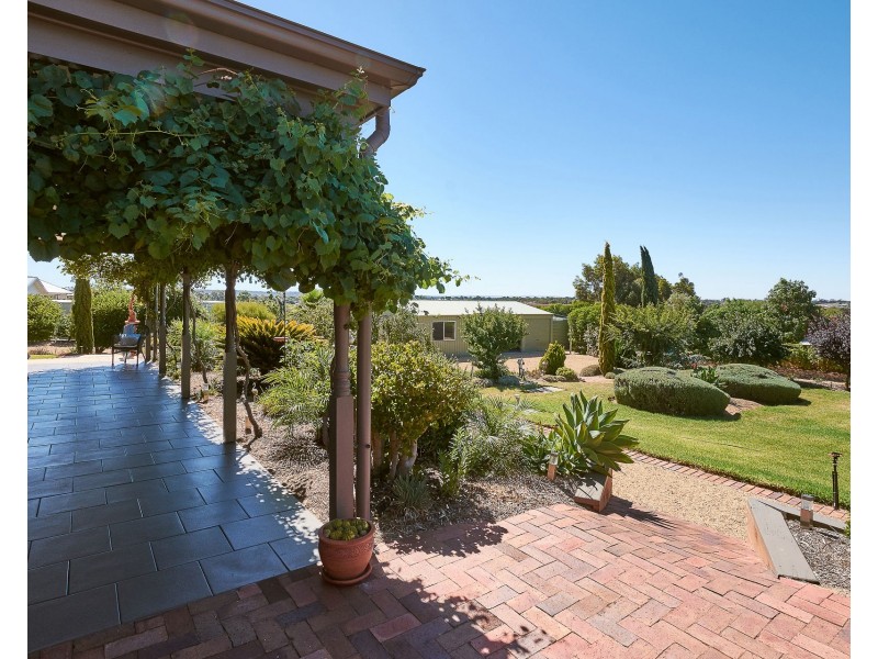 24 Jendarra Court, Murray Bridge SA 5253