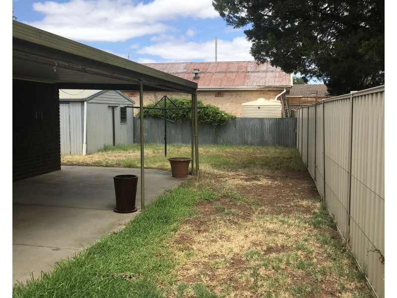 2B Charles Street, Murray Bridge SA 5253