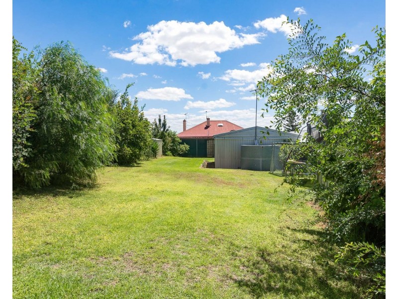 18 Eleanor Terrace, Murray Bridge SA 5253