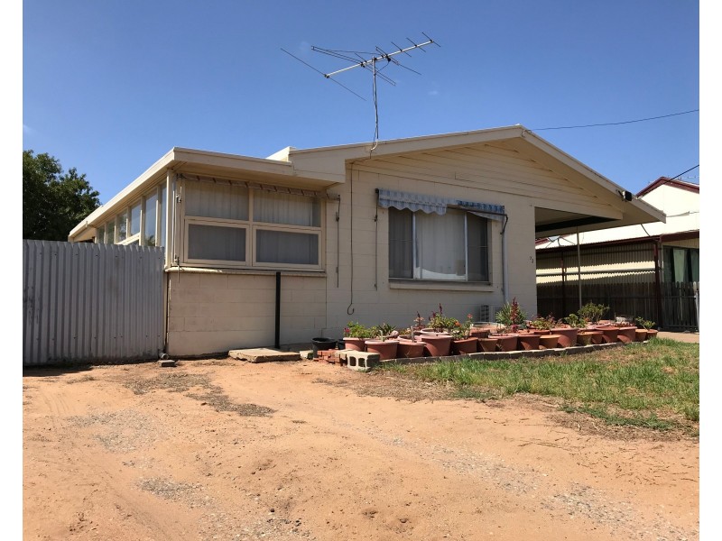 Unit 2, 3 Second Street, Murray Bridge SA 5253
