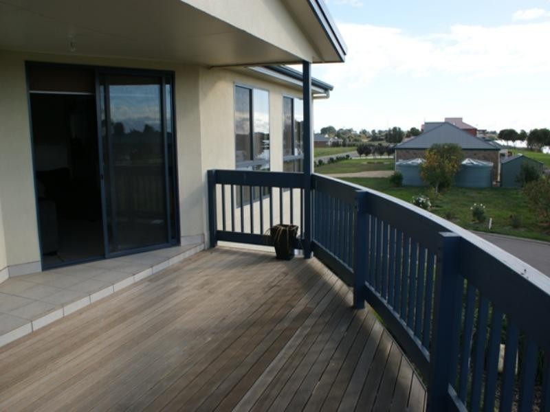 2 Seymour Terrace, Wellington East SA 5259