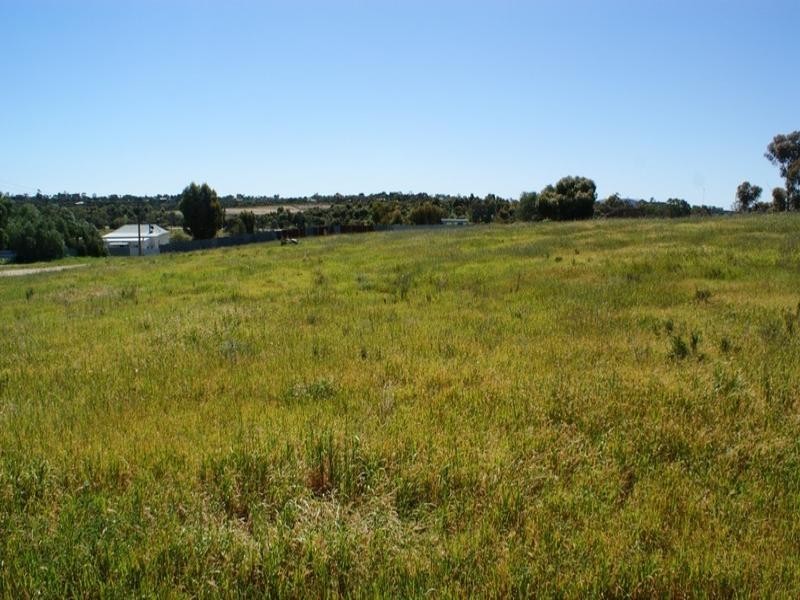 Lts 16,17,20 Chaucer Street, Murray Bridge SA 5253