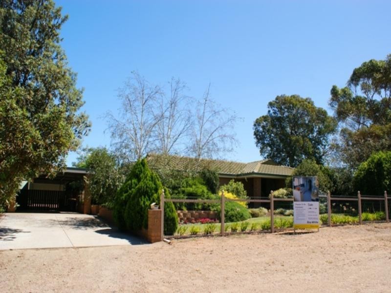 6 Illman Avenue, Murray Bridge SA 5253