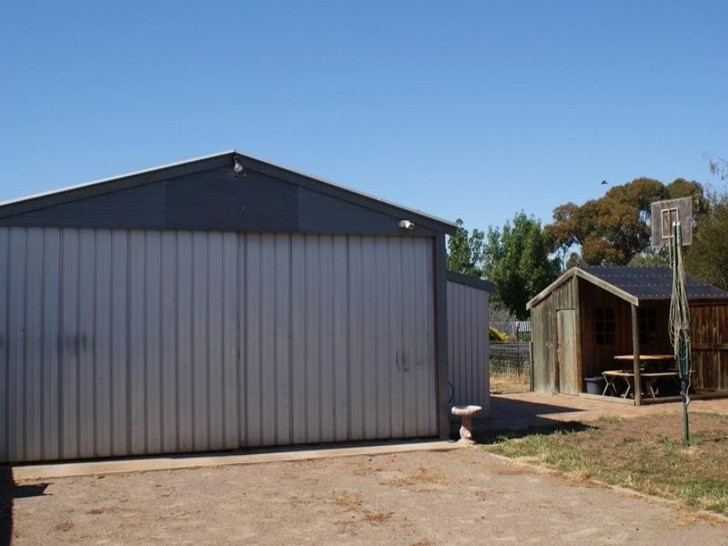 198 Adelaide Road, Murray Bridge SA 5253