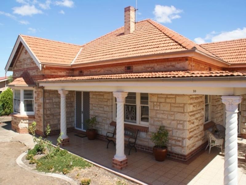 10 Charles Street, Murray Bridge SA 5253