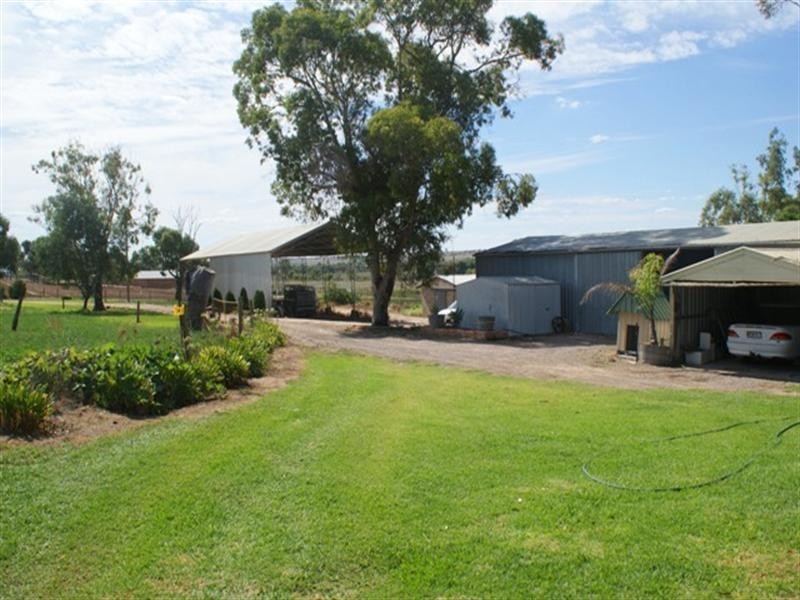 RMB 3150 Jervois Road, Woods Point SA 5253