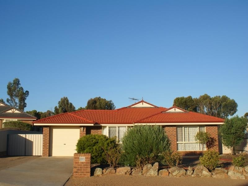 11 Fairway Court, Murray Bridge SA 5253