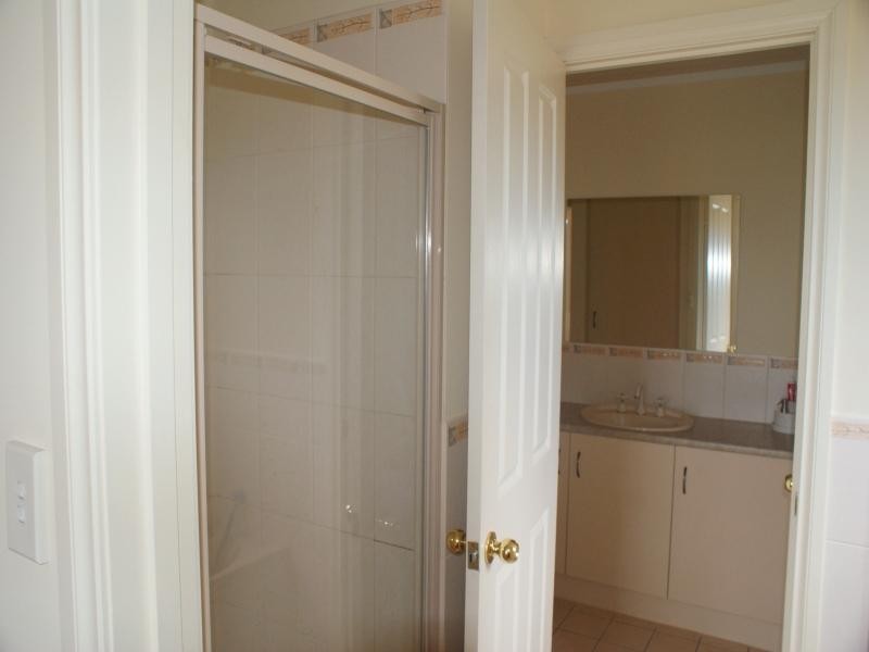 8a Silver Birch Drive, Murray Bridge SA 5253