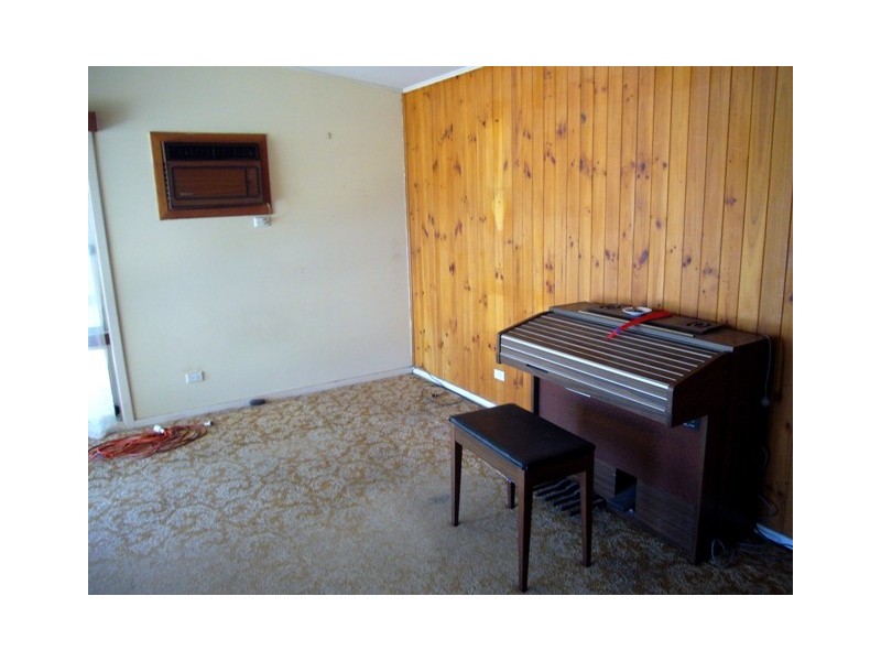 24 Railway Terrace, Coonalpyn SA 5265