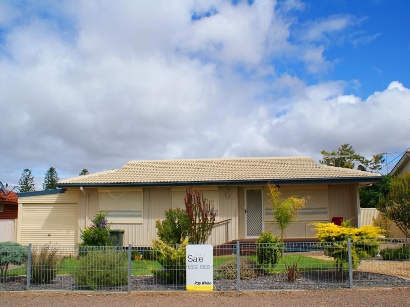 93 Gail Crescent, Murray Bridge SA 5253