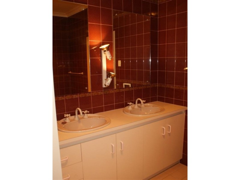 99 Swanport Road, Murray Bridge SA 5253