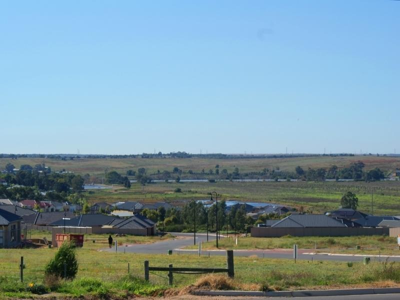 27 Ridge Road, Murray Bridge SA 5253