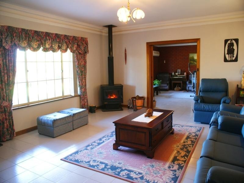 3 Queen Louisa Drive, Murray Bridge SA 5253