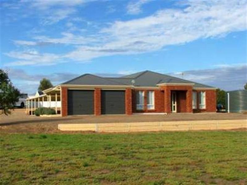 16 Coonawarra Road, Sunnyside SA 5253