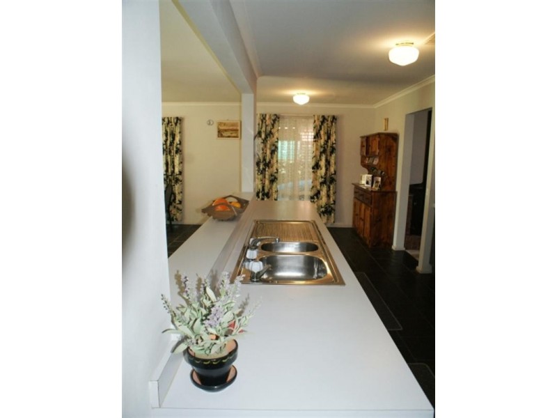 76 Tumbella Drive, Murray Bridge SA 5253