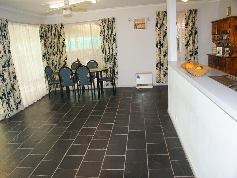 76 Tumbella Drive, Murray Bridge SA 5253