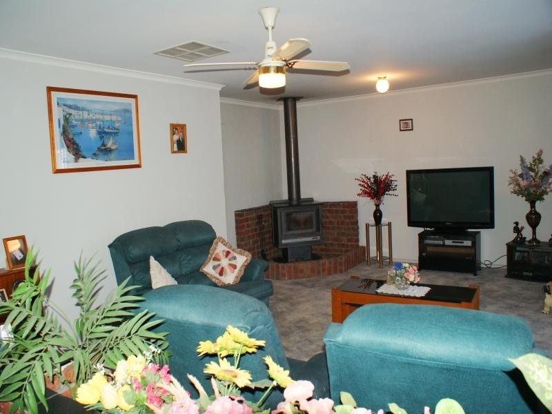 76 Tumbella Drive, Murray Bridge SA 5253