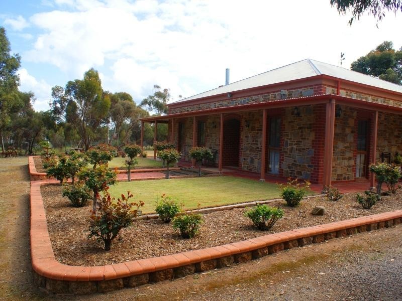 99 Standen Street, Murray Bridge SA 5253