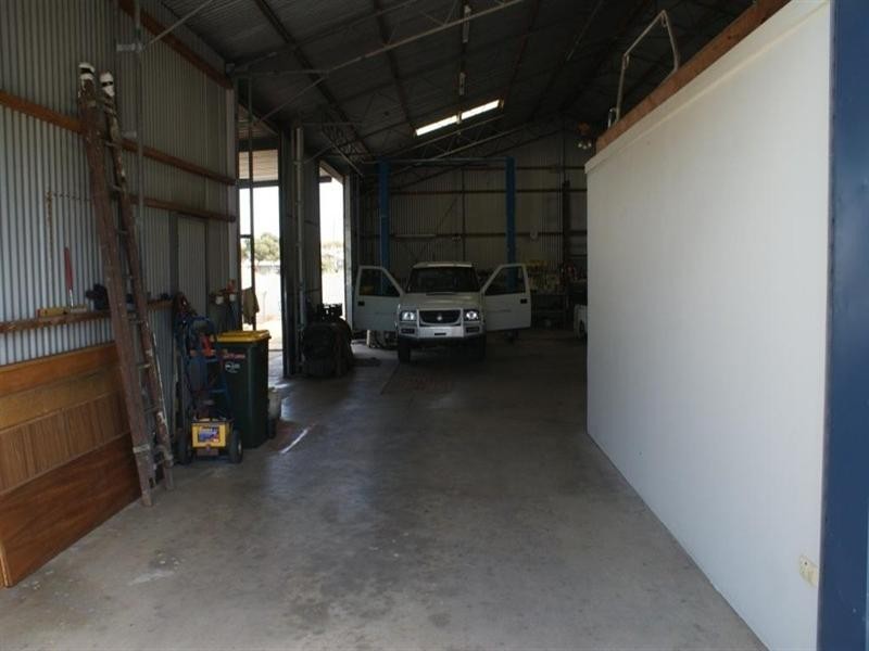 219 Adelaide Road, Murray Bridge SA 5253