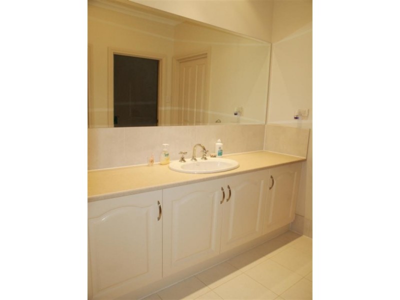 32 Loddon Road, Murray Bridge SA 5253