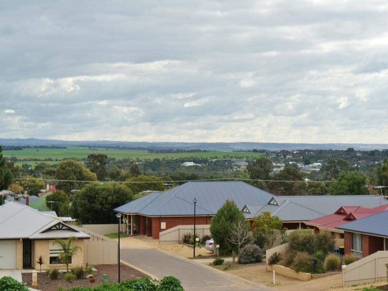 9A Caroline Street, Murray Bridge SA 5253