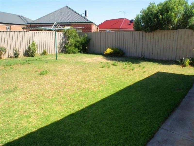 2/42 Long Island Road, Murray Bridge SA 5253