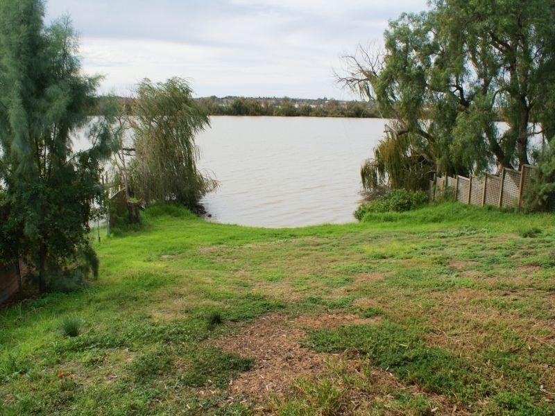 4 Raye Street, Wellington SA 5259