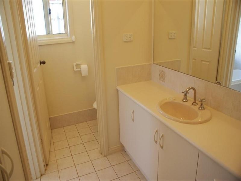 2/42 Long Island Road, Murray Bridge SA 5253